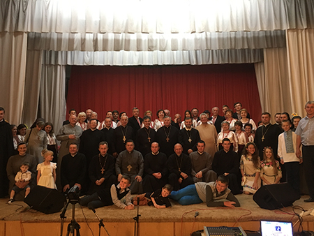 В батьківському селі Владики Софрона Дмитерка, ЧСВВ відбувся духовний вечір-академія