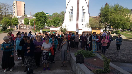 Відбулася Перша Піша проща спільноти Матерів у молитві до Улашківської обителі Отців Василіян