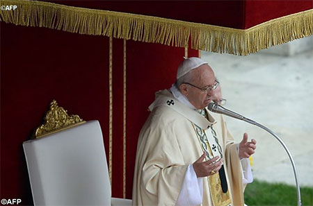 Папа: Нехай же Добрий Пастир допоможе Україні віднайти згоду