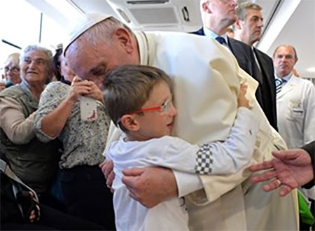 Папа відновив «П’ятниці милосердя»: відвідини реабілітаційної клініки Святої Лукії в Римі
