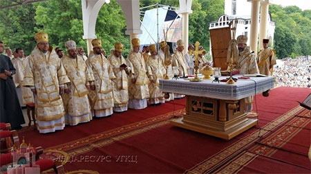 Блаженніший Святослав у Зарваниці закликав вірних прислухатися не до людського слова, яке вбиває, а до Божого – яке дає життя