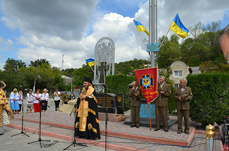 «Україна є така, які є ми», - єпарх Бучацький владика Димитрій (Григорак), до Дня 25-ї річниці Незалежності України