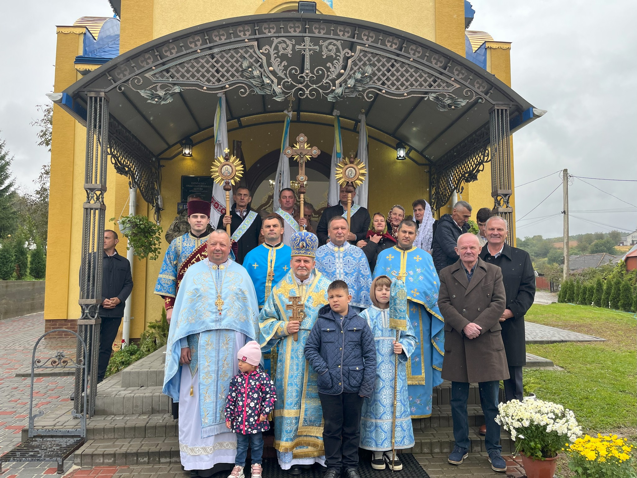 Освячення іконостасу в с. Бедриківці Заліщицького деканату