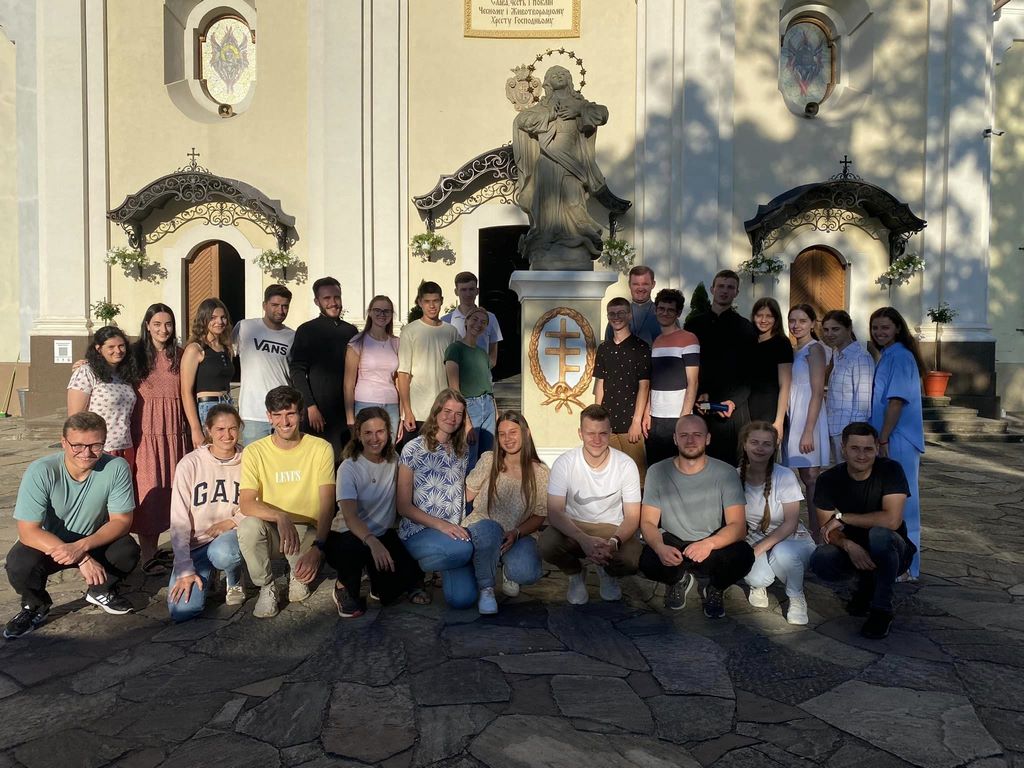 В Бучачі відбулися спільні реколекції іспанської та української молоді