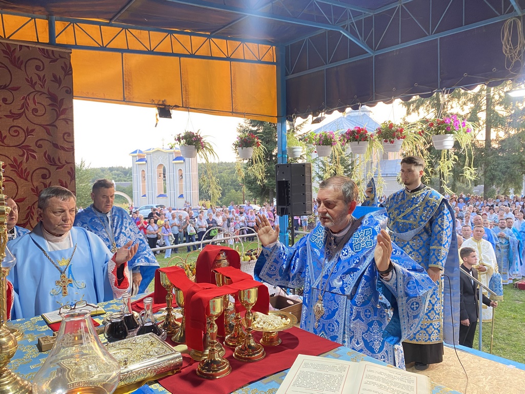Єпархіальна проща «За мир і спокій в Україні» у відпустовому місці Савелівка