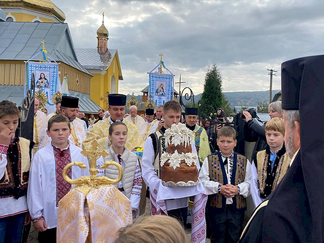 Освячення храму в с. Горигляди Коропецького Деканату