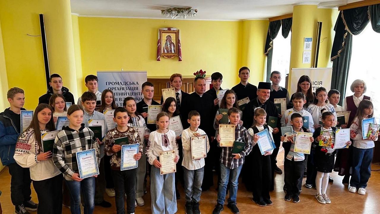 Чай з владикою для переможців і призерів ІV Єпархіальної олімпіади «Знавці Святого Письма»